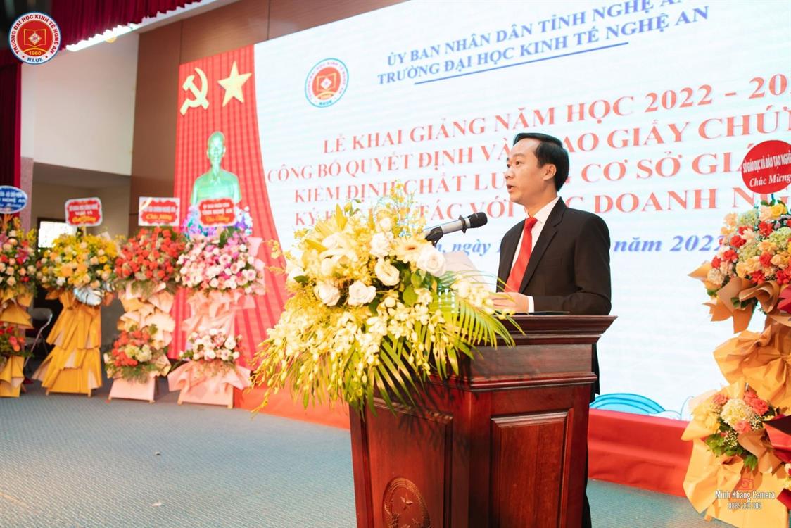Nghe An University of Economics received the Certificate of Quality Accreditation of Higher Education Institutions