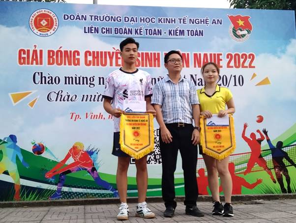 Sinh viên khoa Nông Lâm Ngư tham gia giải bóng chuyền sinh viên NAUE 2022