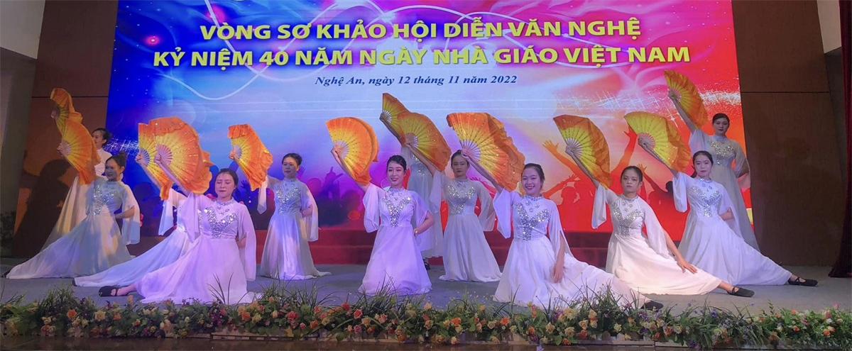Sinh viên Khoa Kế toán - Kiểm toán đạt giải cao trong hội diễn văn nghệ chào mừng kỷ niệm 40 năm Ngày Nhà giáo Việt Nam