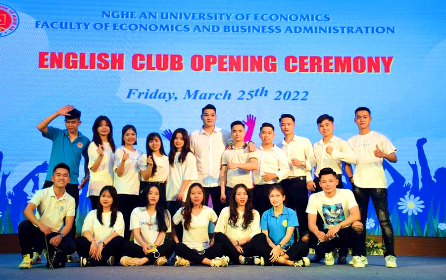 Lễ ra mắt câu lạc bộ tiếng anh Trường Đại học Kinh tế Nghệ An