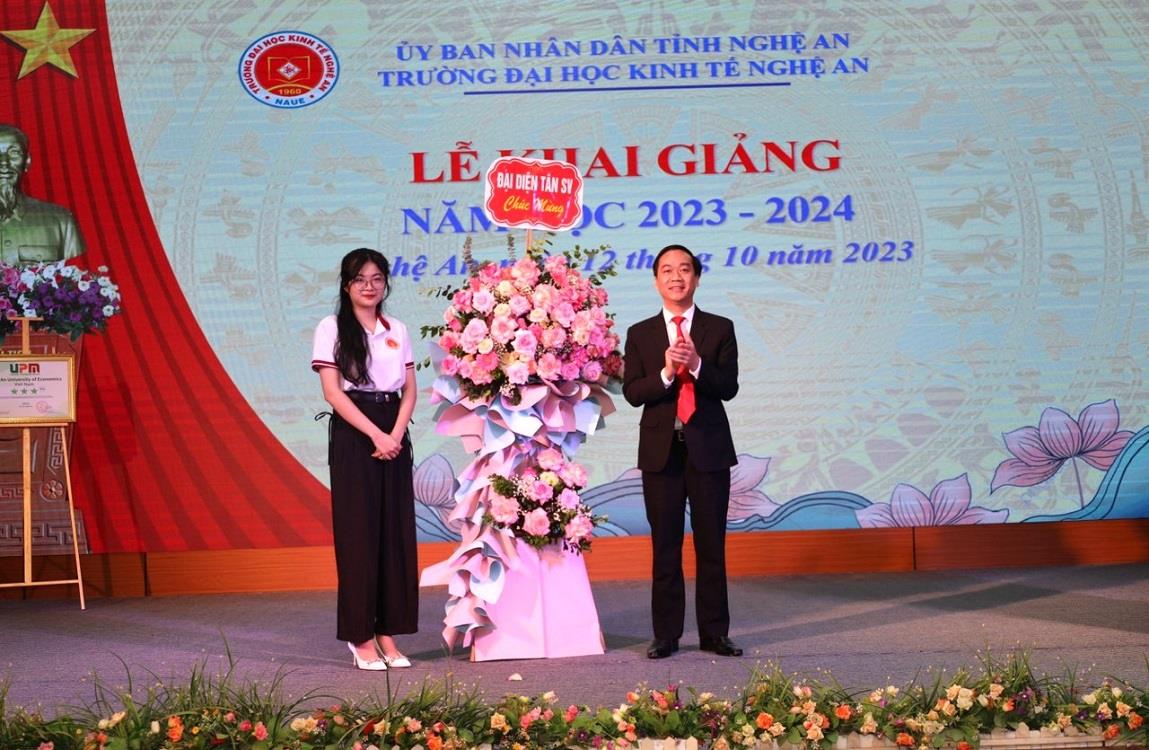 Trường Đại học Kinh tế Nghệ An tổ chức Lễ khai giảng năm học 2023 - 2024