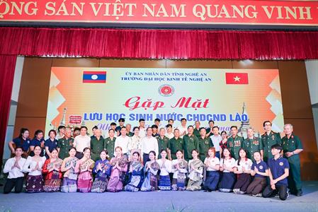 Lưu học sinh Lào Trường Đại học Kinh tế Nghệ An tổ chức đón tến Bunpimay 2566 năm 2023