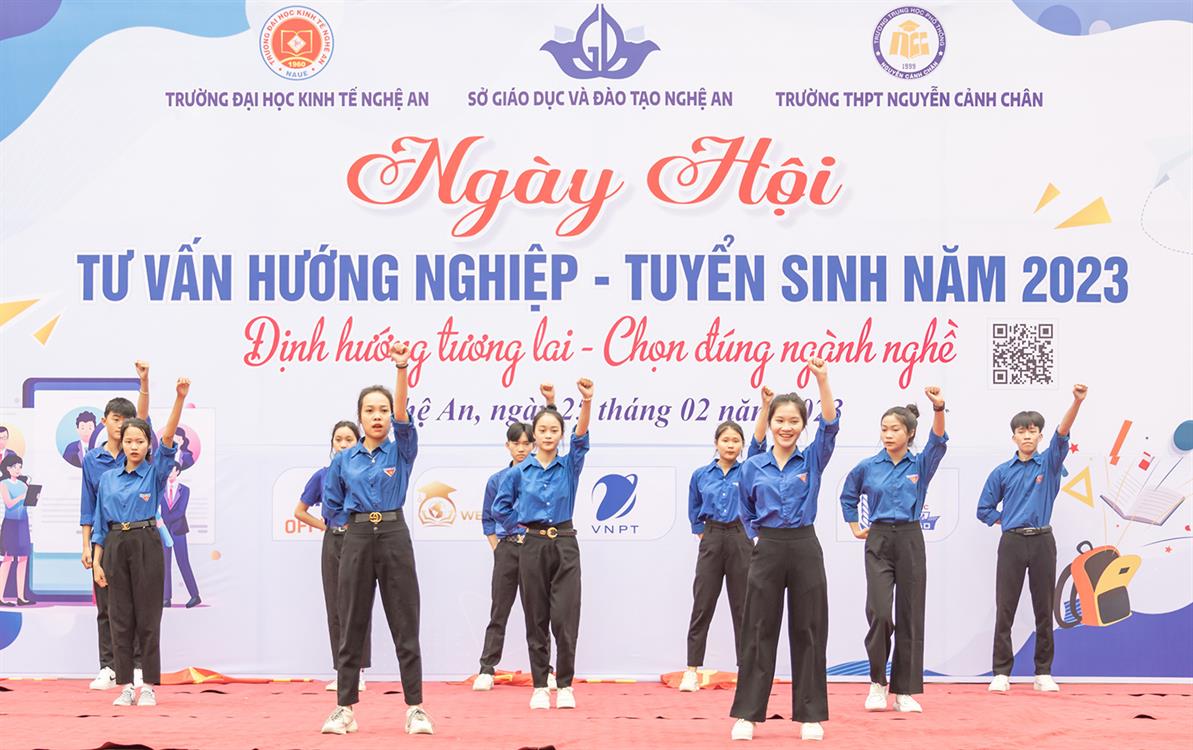 NAUE EVENTS: Ngày hội Tư vấn Hướng nghiệp - Tuyển sinh năm 2023 tại THPT Nguyễn Cảnh Chân, huyện Thanh Chương, tỉnh Nghệ An
