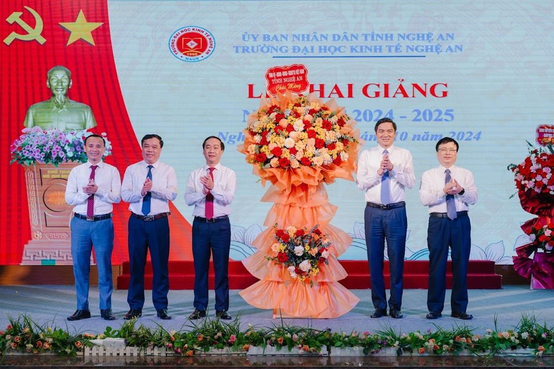 Trường Đại học Kinh tế Nghệ An khai giảng năm học mới 2024-2025