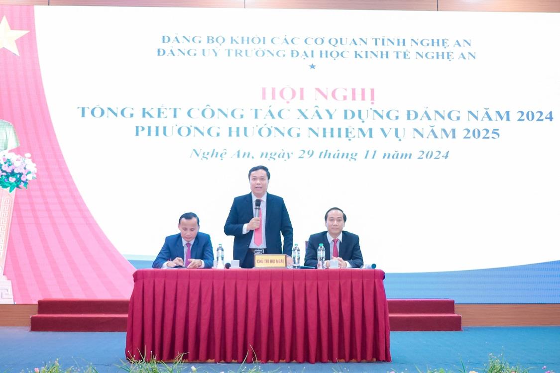 Đảng bộ Trường Đại học Kinh tế Nghệ An - tổ chức Hội nghị tổng kết công tác xây dựng Đảng năm 2024 và triển khai phương hướng, nhiệm vụ năm 2025