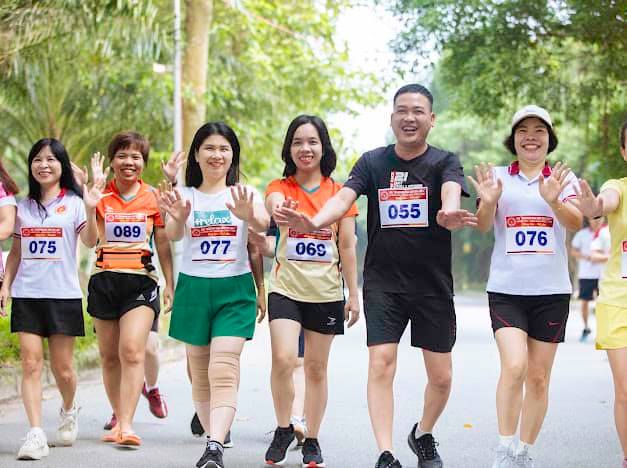 Giảng viên và sinh viên khoa Kế toán - Kiểm toán tích cực tham gia giải “Marathon NAUE năm 2024 lần 1”